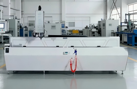 3+2 оска CNC крајна мелница за специјален облик на алуминиумски милјон | Машини за прозорци и завеси