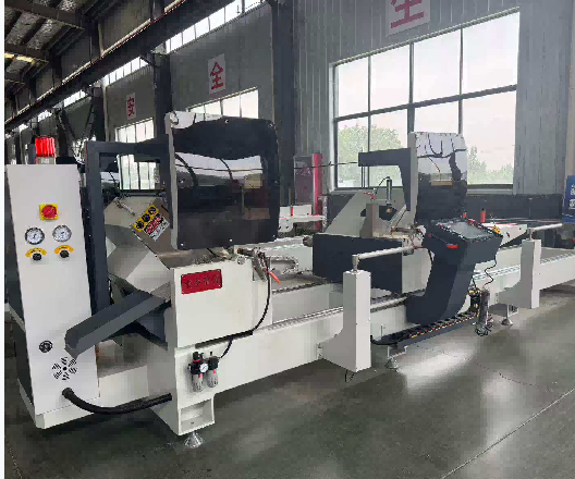 Висока прецизност CNC пила за сечење со две глави за сечење 45° и 90°