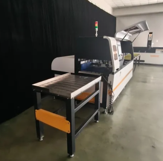 Ултра прецизна CNC кружна пила за индустриски алуминиумски профили